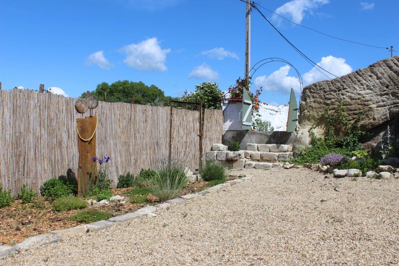 Kakukkfu Barlang-Vendeghaz Vila Noszvaj Exterior foto